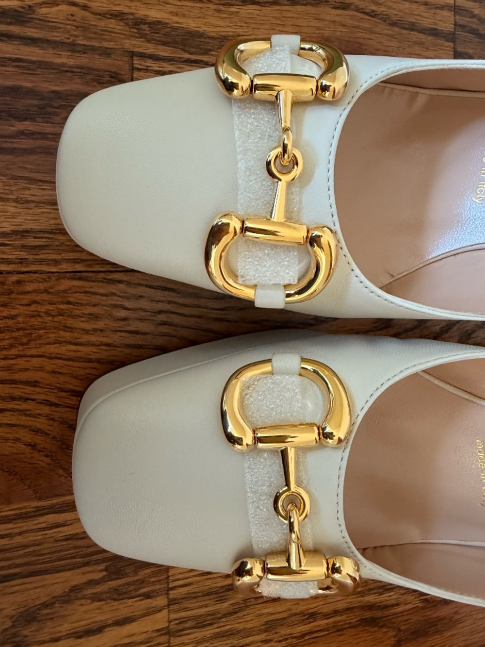 Gucci White Lambskin Leather Platform Pumps - Picture 4 of 10